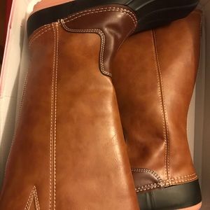 Stylish Duck Boots Insulated 3 Colors - Brand NEW